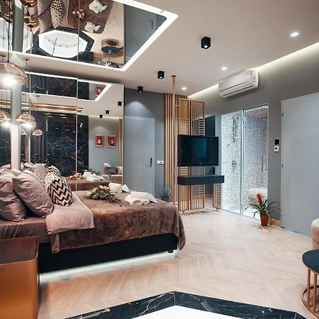 Monza Mirror Apartment Kikinda Luaran gambar