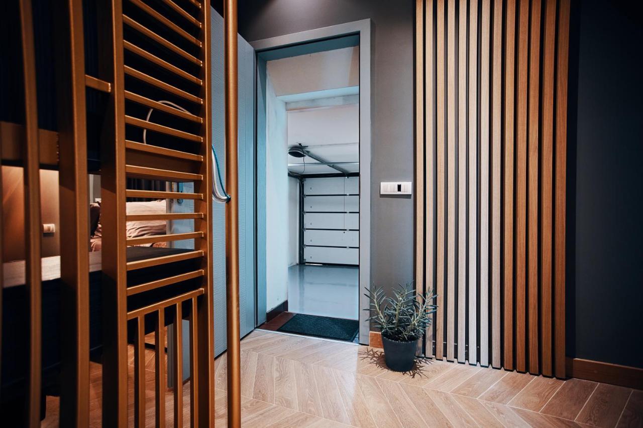 Monza Mirror Apartment Kikinda Luaran gambar