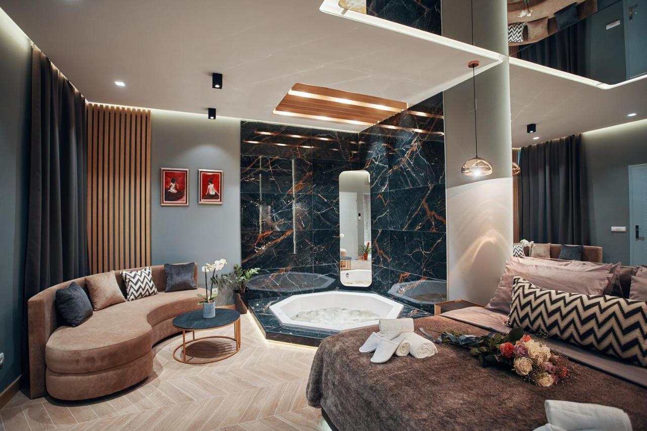 Monza Mirror Apartment Kikinda Luaran gambar