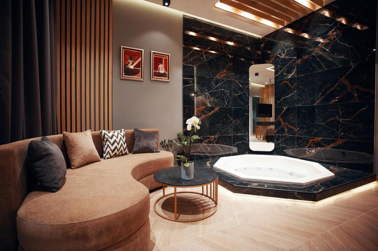 Monza Mirror Apartment Kikinda Luaran gambar